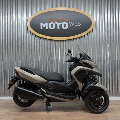 YAMAHA TRICITY 300